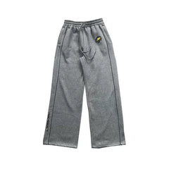 Broken Planet sweatpants are a niche European and American street fashion brand, suitable for both men and women. They are loose and plush straight leg long pants
